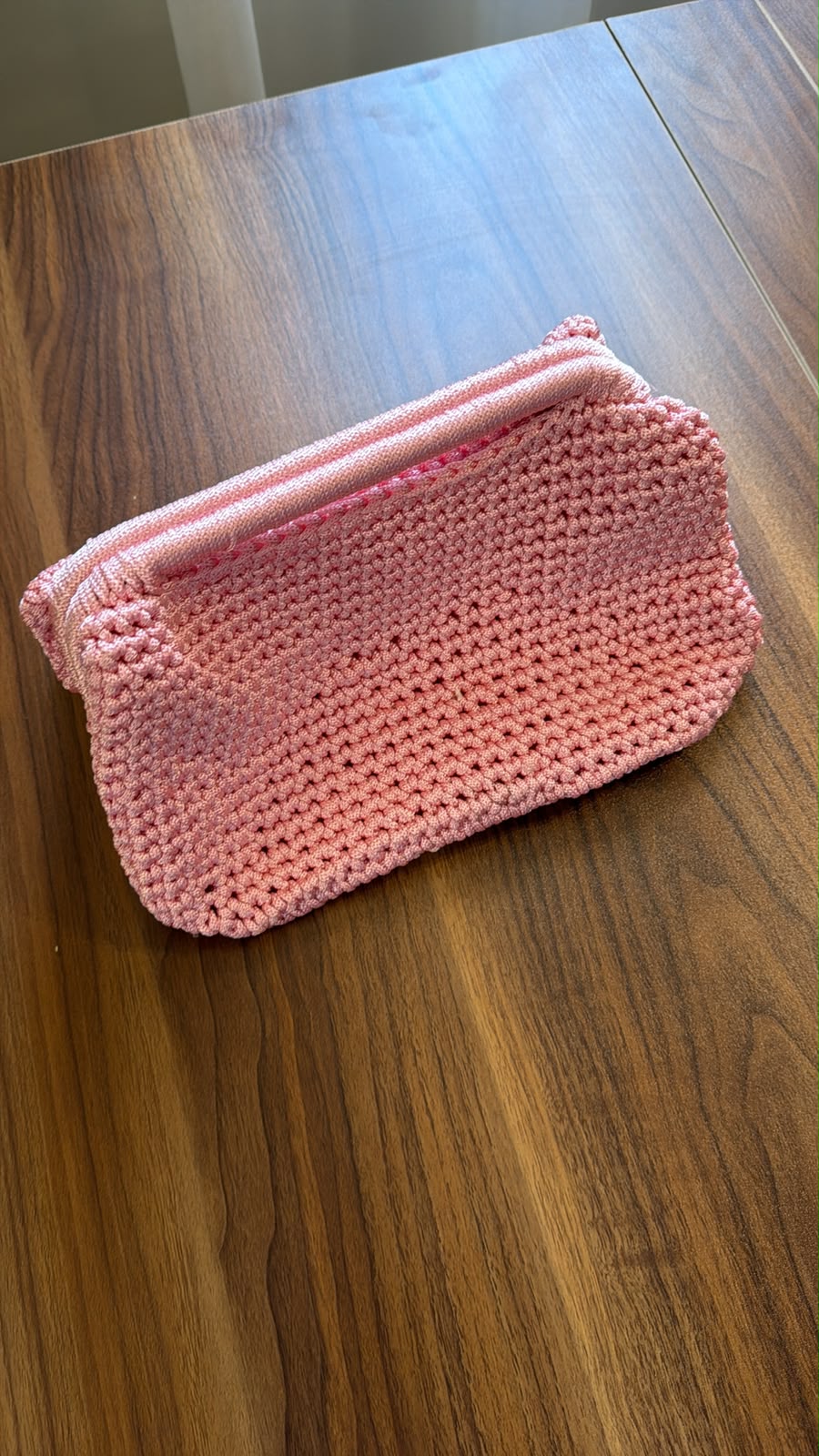 Large Bubbly Clutch
