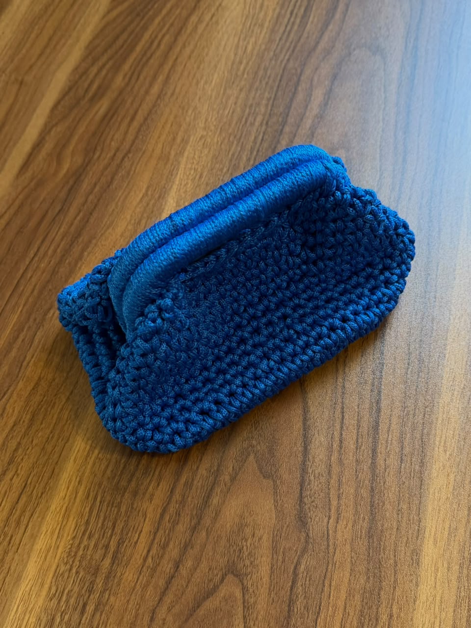Small Bubbly Clutch