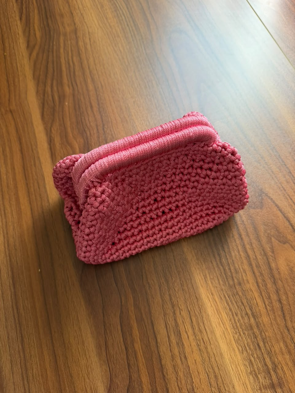 Small Bubbly Clutch